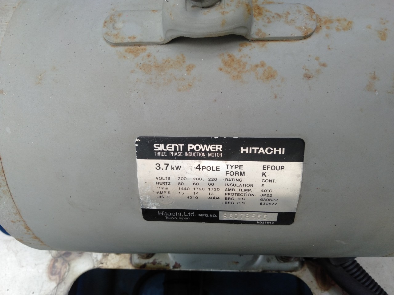Máy rửa xe nhật bãi