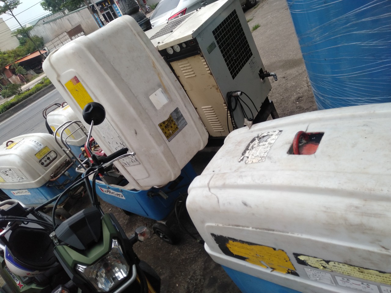 Máy rửa xe nhật bãi