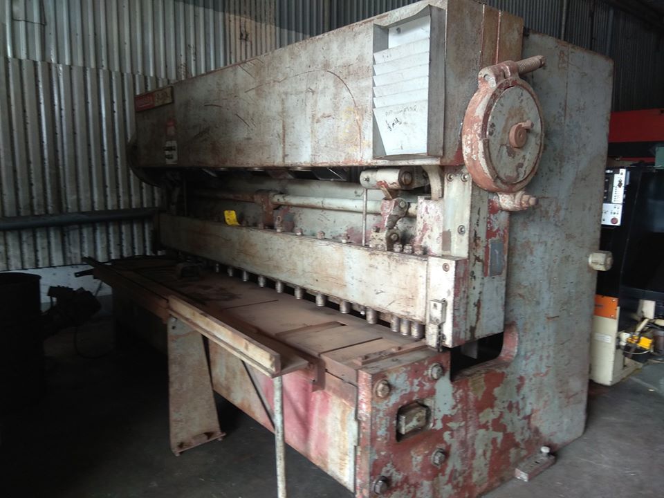 Máy cắt 3m , cắt 9.5 ly