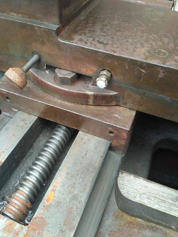 Máy tiện cũ