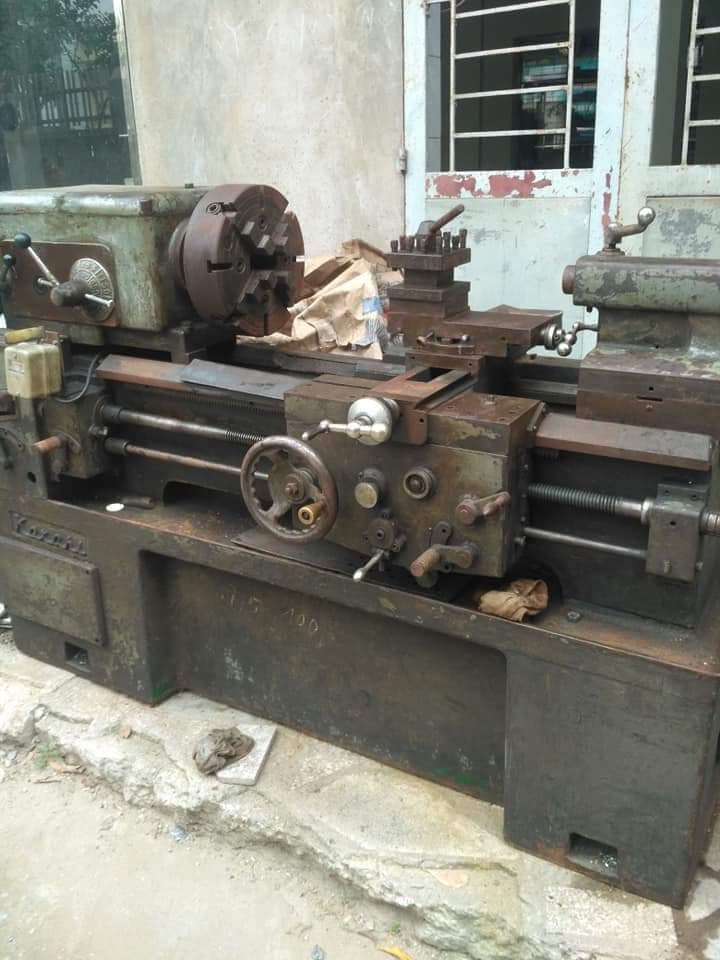 Máy tiện cũ