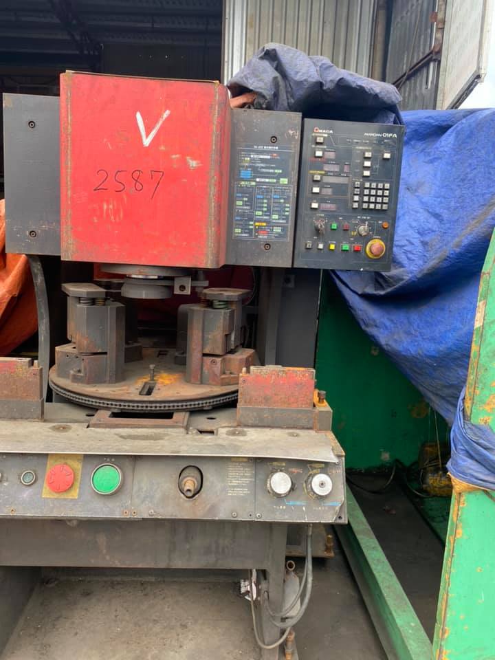 Máy đột cũ