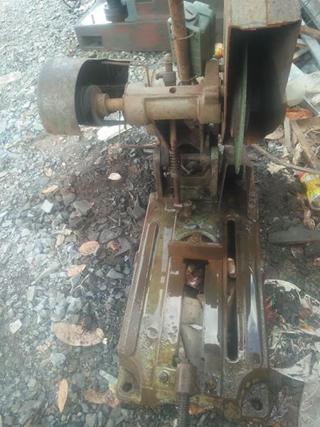 Máy cắt sắc