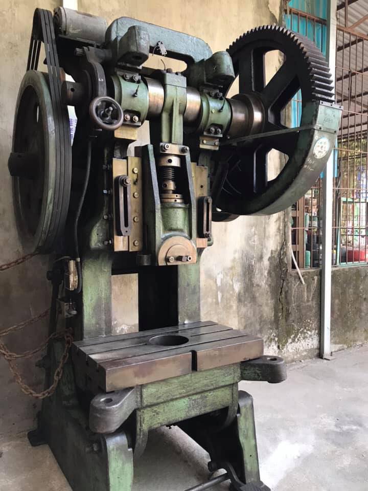Máy công cụ Nhật