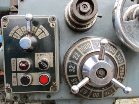 BÁN MÁY PHAY ĐỨNG NHẬT