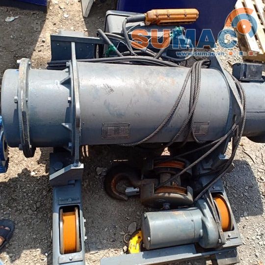 Cẩu 5 tấn Hitachi vỏ trơn