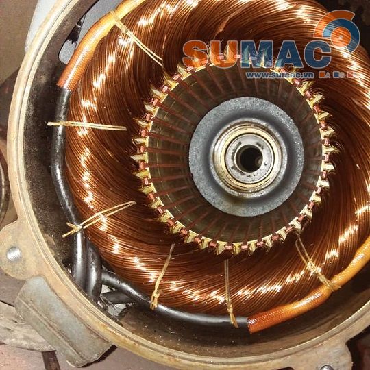 Cẩu Hitachi 3 tấn - Hàng có sẵn