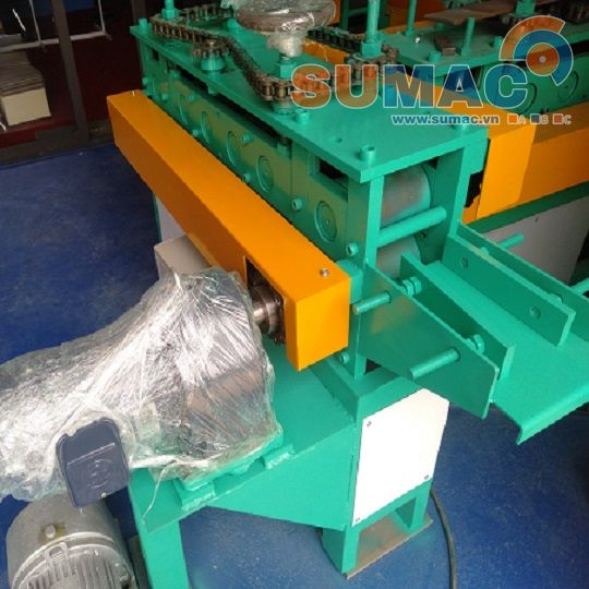 máy uốn tôn