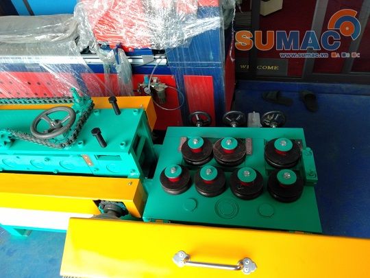 máy nắn tôn lập là