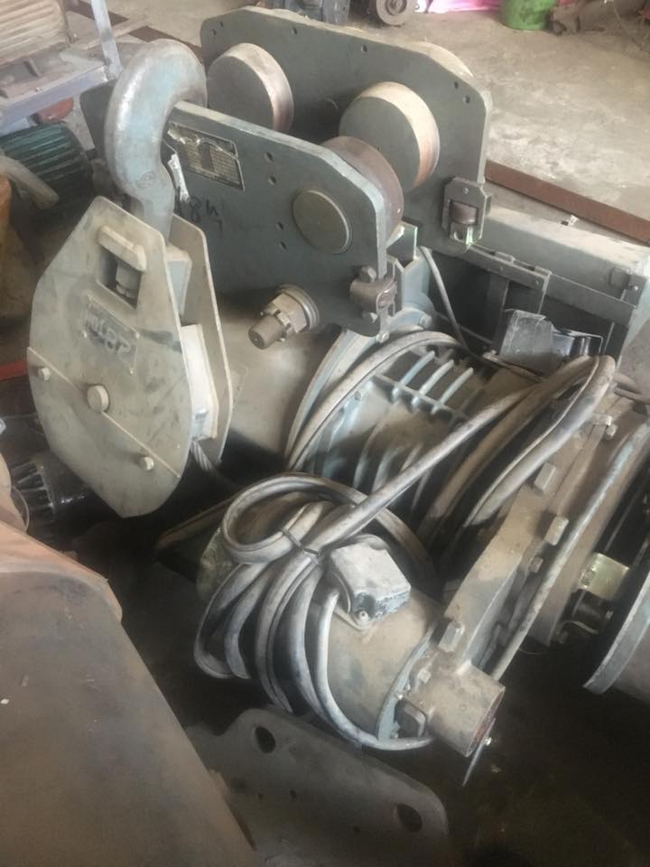 Tời Hitachi