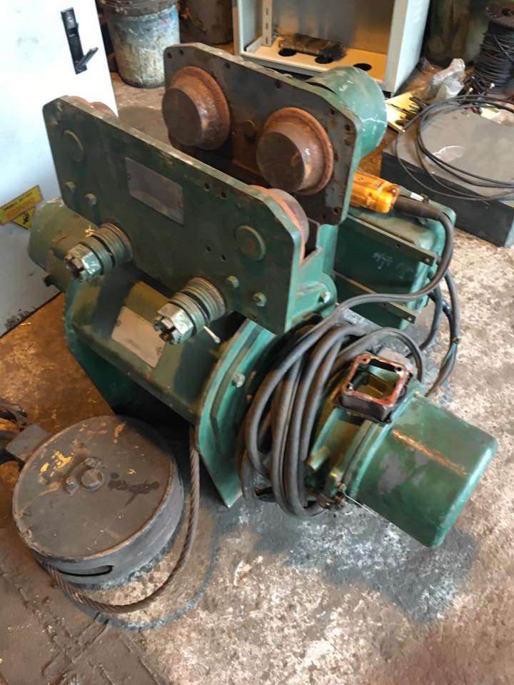Cẩu Hitachi 2.8 tấn