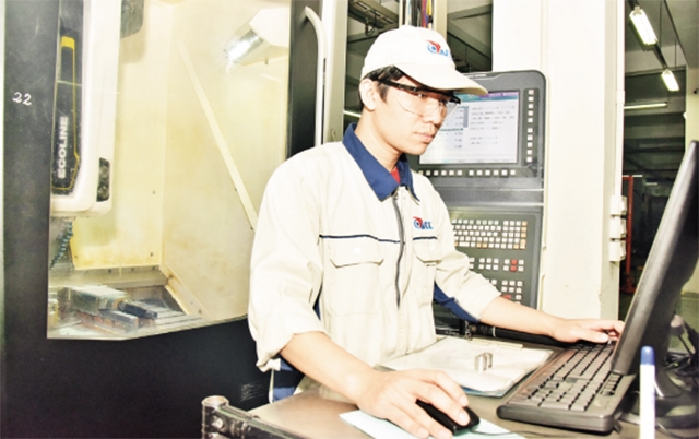 Áp dụng công nghệ mới, hiện đại trong sản xuất công nghiệp