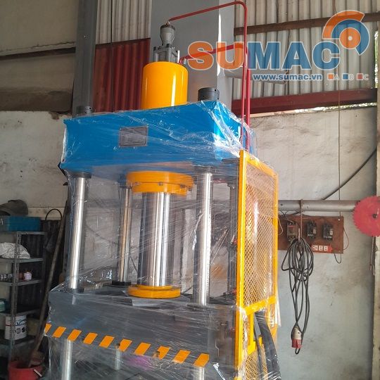 máy ép thủy lực 4 trụ
