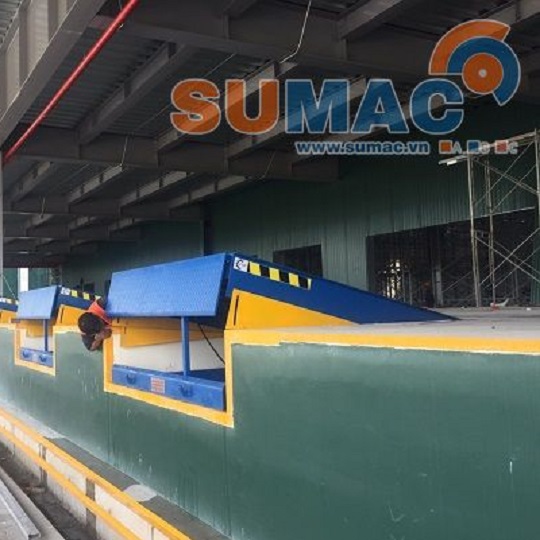 Sàn nâng thủy lực