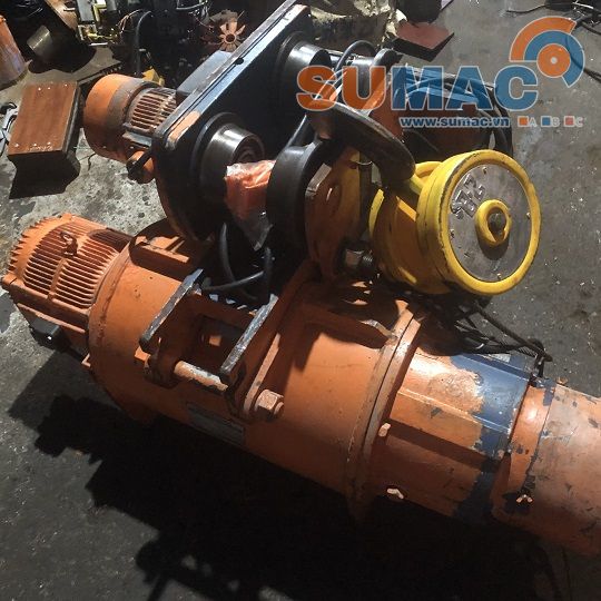 Cẩu treo nhật bãi 2.8 tấn