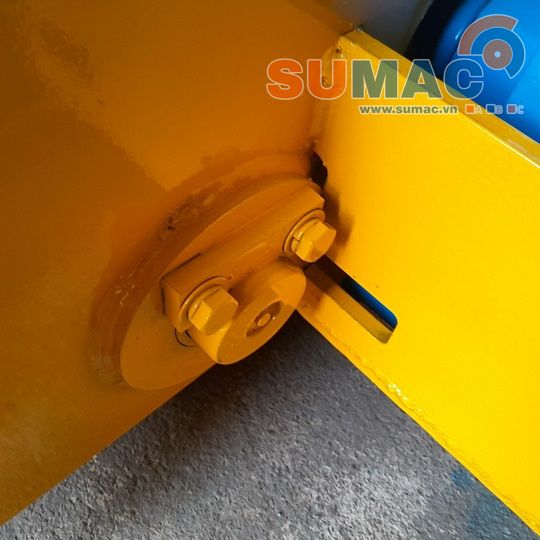 chốt chặn bánh xe chân chạy