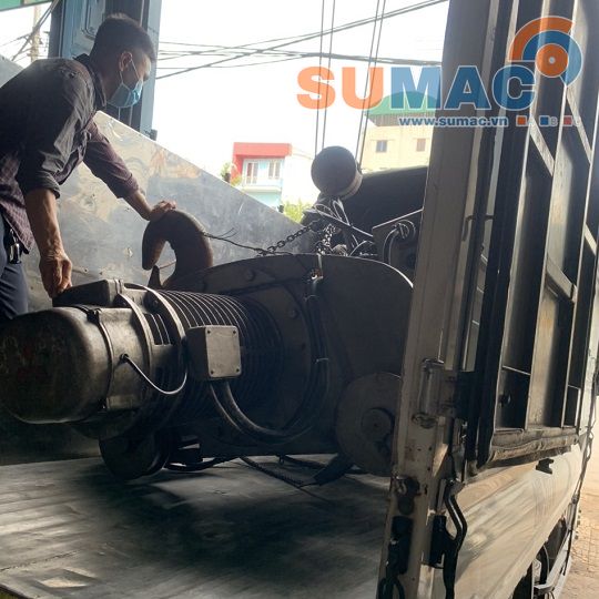 Cẩu nhật bãi 20 tấn