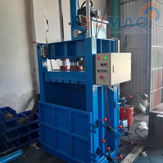 Máy ép giấy phế liệu thành kiện