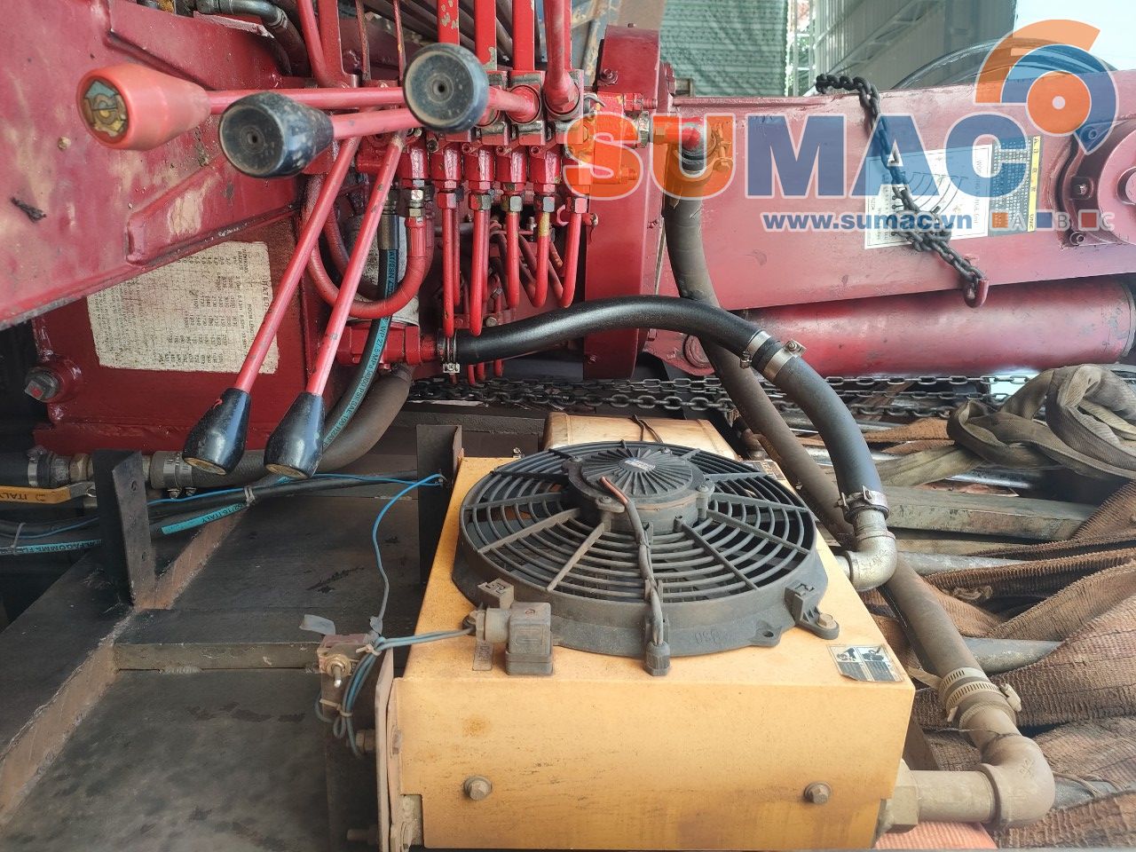 mua làm mát dầu thủy lực cho xe tải
