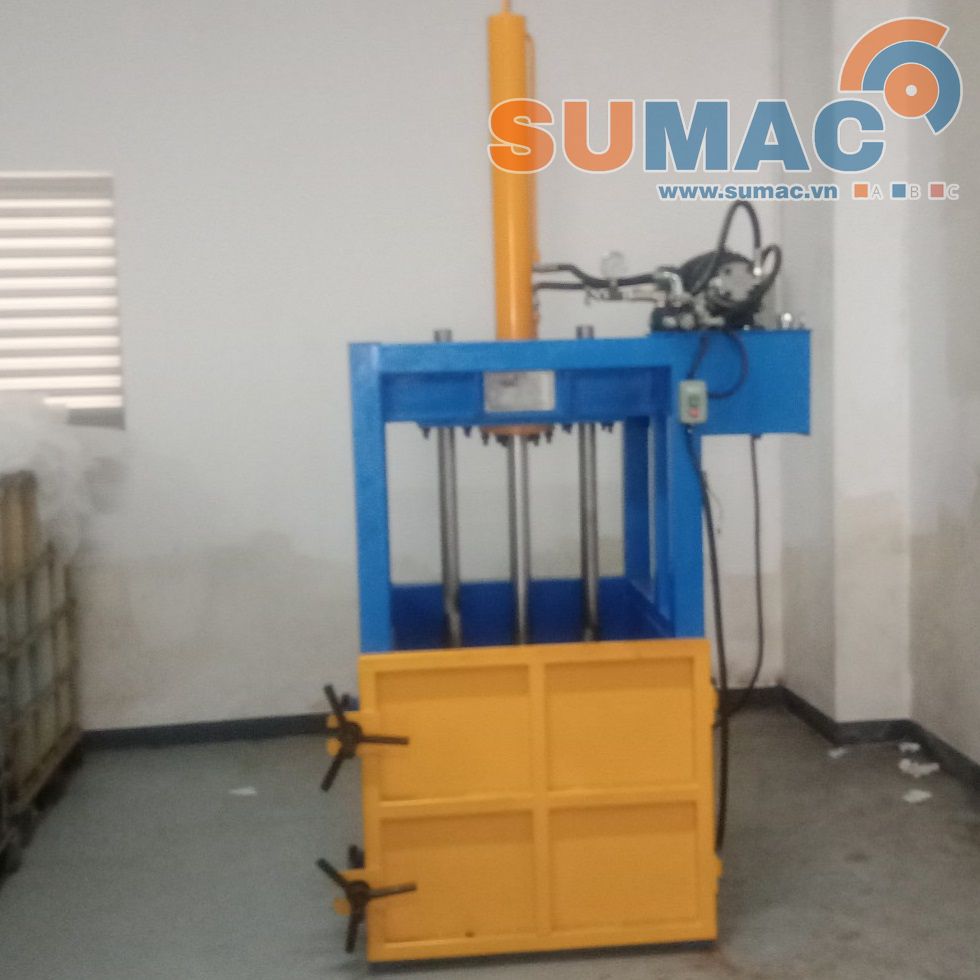 Máy ép thủy lực đóng kiện foam, vải phế liệu