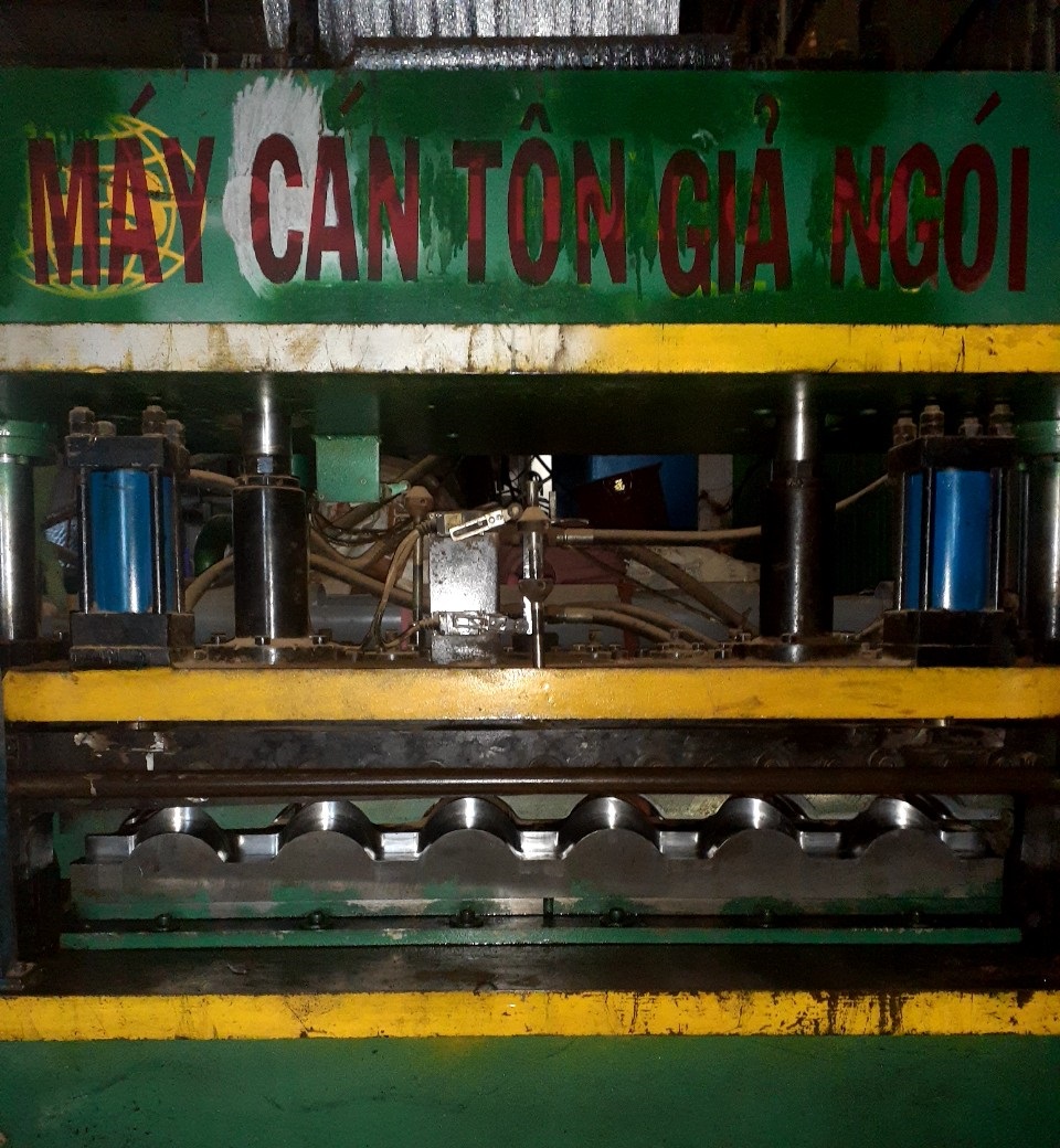 Máy cán tôn sóng ngói cũ - máy cán tôn giả ngói cũ