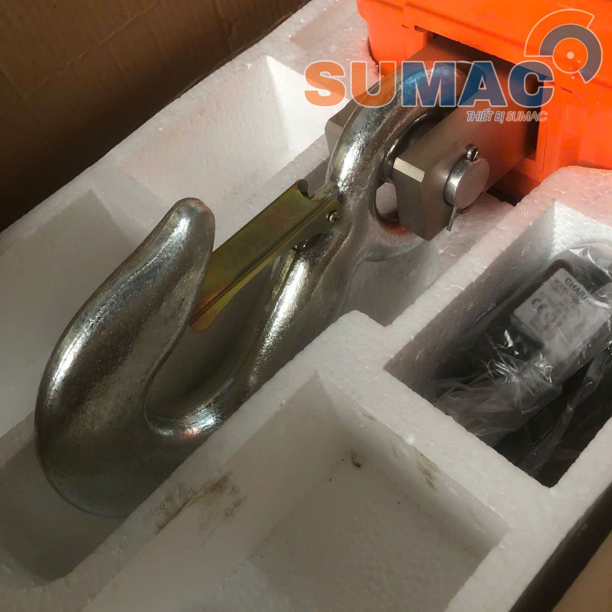 moc cau chot luoi ga lap can treo dien tu