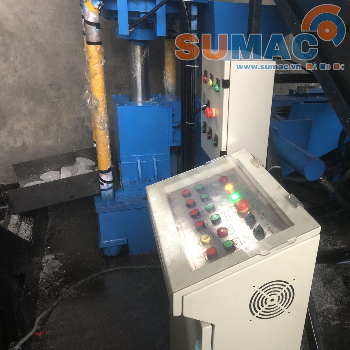 tủ điện máy ép nhôm vụn