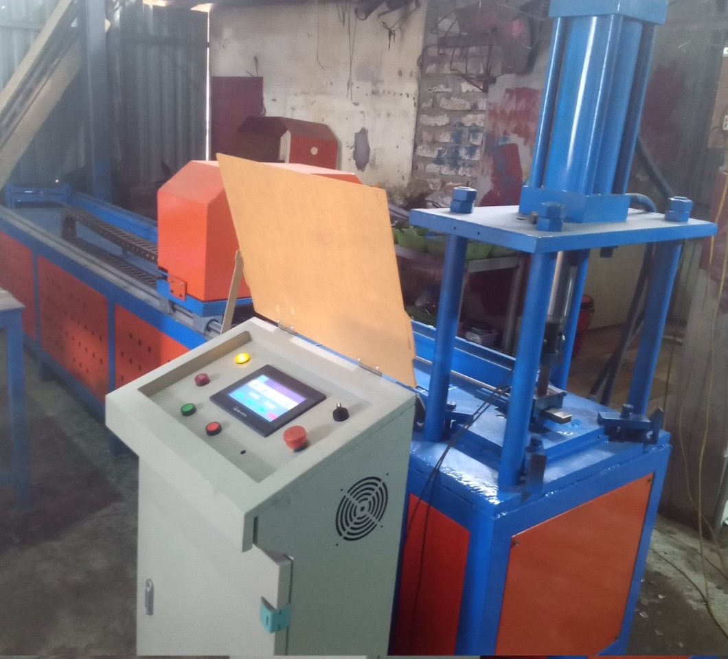 bán thanh lý máy đột ống hộp cnc