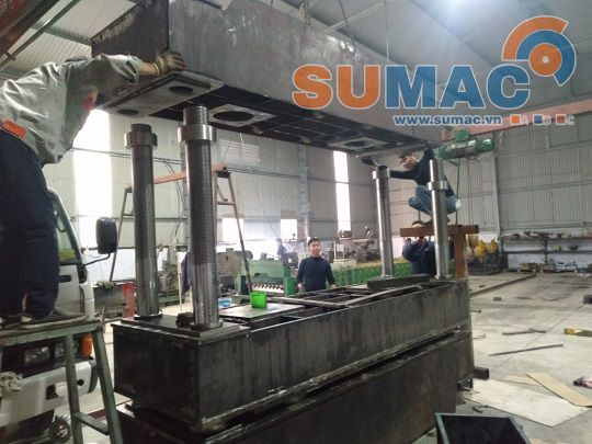 Lắp đặt máy ép thủy lực 100 tấn