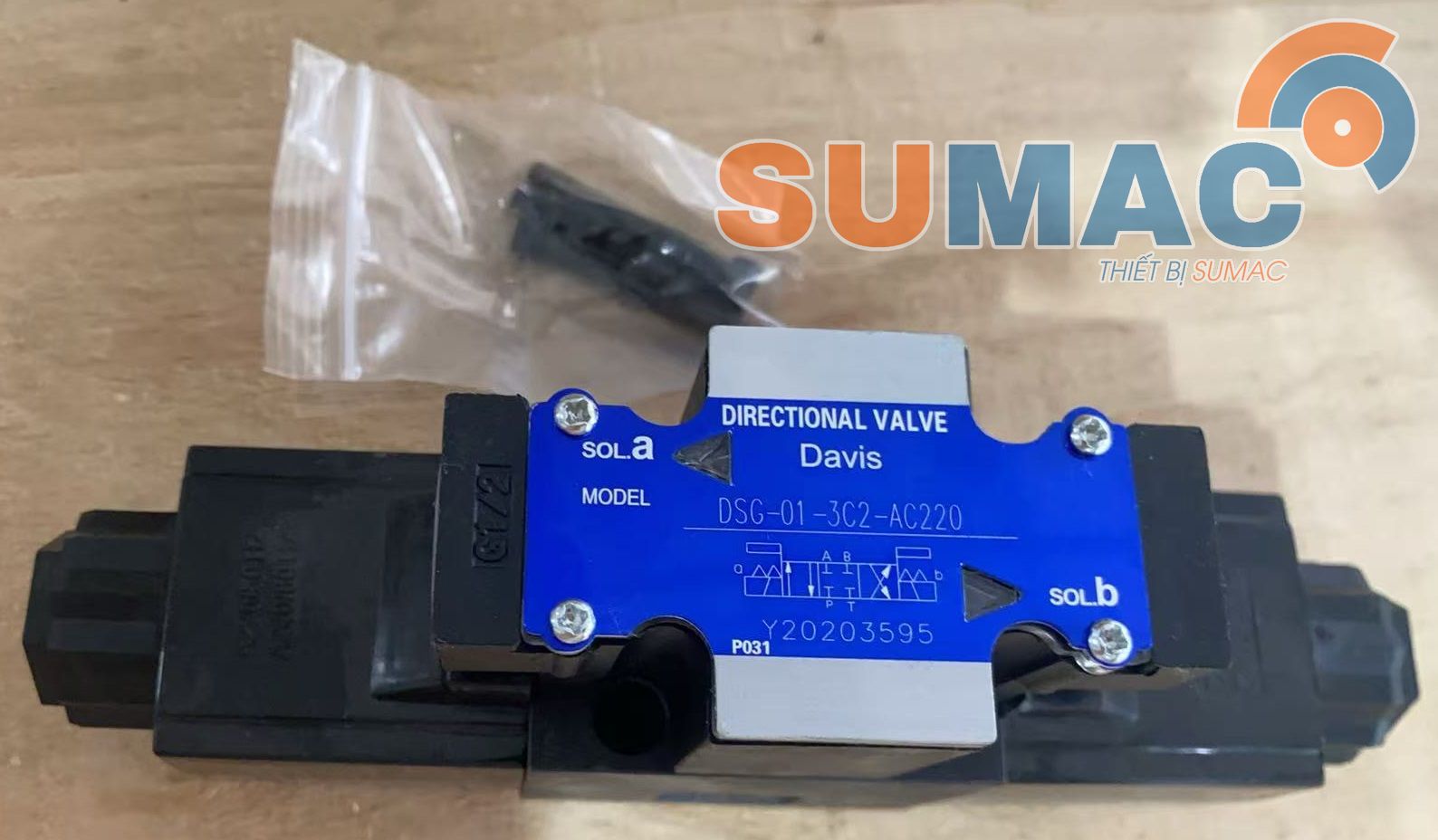 Van điện từ thủy lực DSG-01-3C2-AC220V/DC24V là dòng van đảo chiều thủy lực điều khiển bằng điện, được sử dụng phổ biến trong các hệ thống thủy lực cần điều khiển xi lanh hoặc cơ cấu chấp hành theo 2 chiều làm việc. Đây là loại van thủy lực 2 chiều, 4 cửa 3 vị trí, thường gọi là van 4/3.