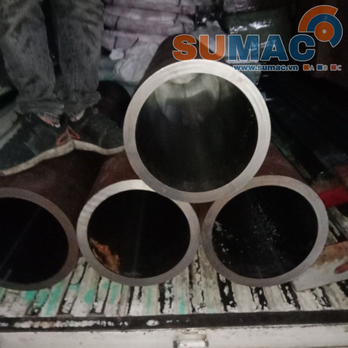 Xuất kho ống xilanh thủy lực 250, 60 mm