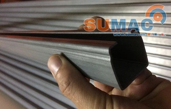 máng C treo cáp điện cầu trục