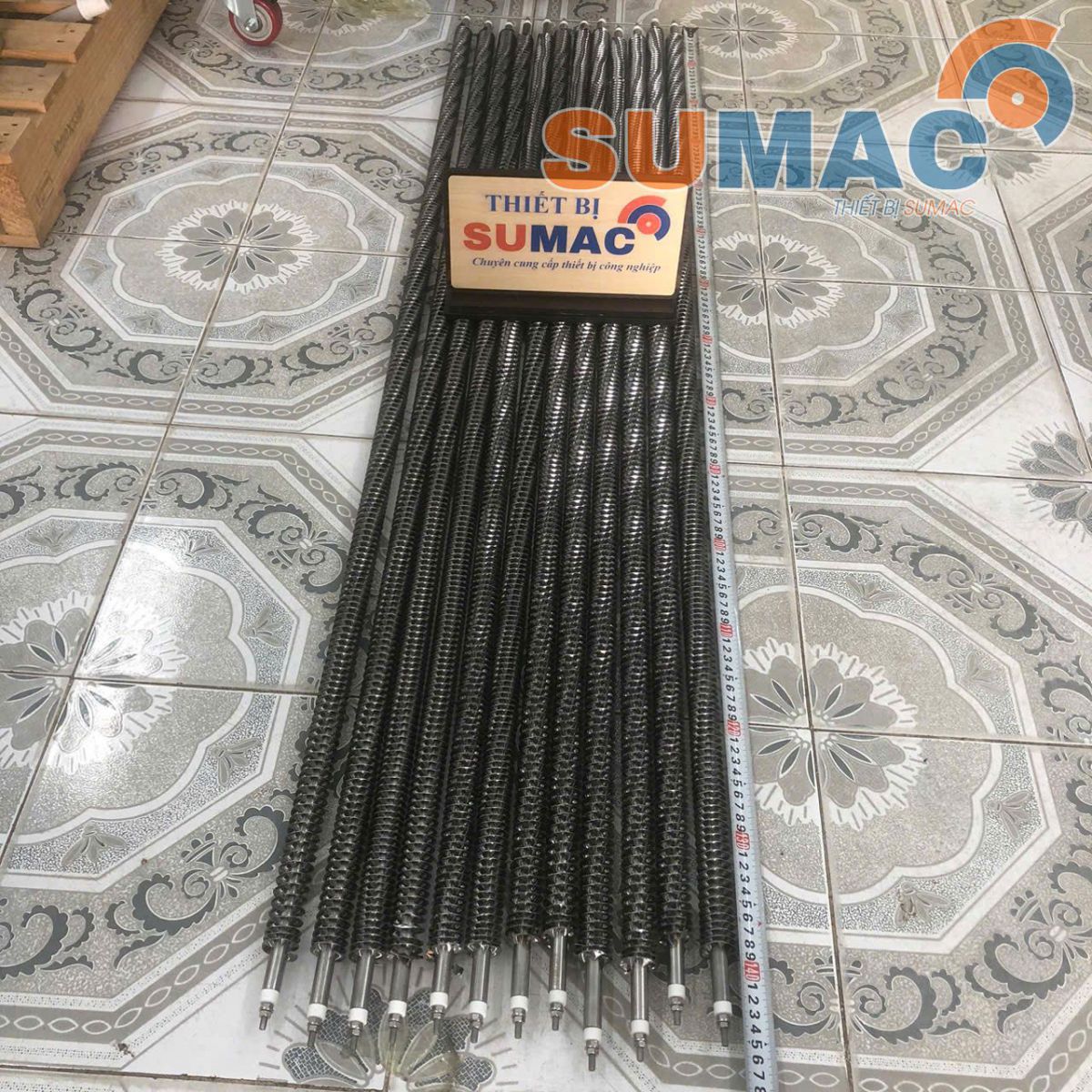 thanh-say-nhiet-co-canh-tan-nhiet-2kw-220v