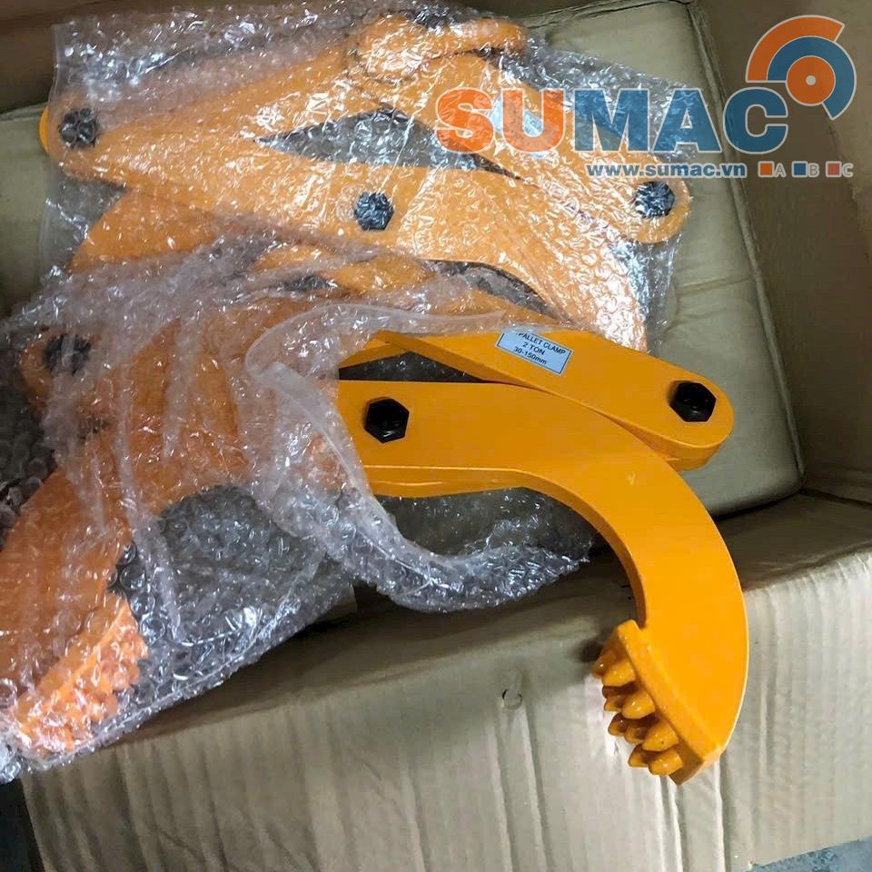 Thiết bị kẹp kéo palet