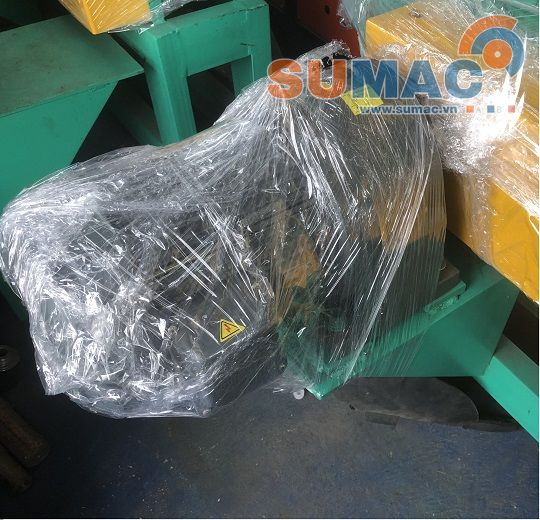 động cơ điện 3 pha 2.2Kw máy nắn thẳng tôn